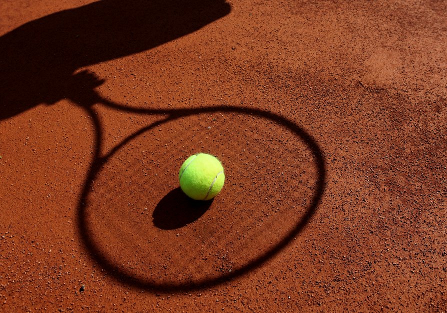 Tennisball ruhend